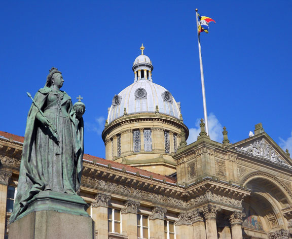 Queen Victoria Statue